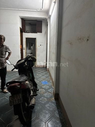 Cần cho thuê mặt bằng, ưu tiên mặt hàng sạch