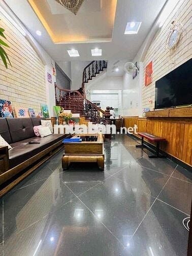Bán nhà ở Ngõ 63 Mỹ Đình, Oto chánh cách nhà vài bước Dt: 41m x Mt: 4m