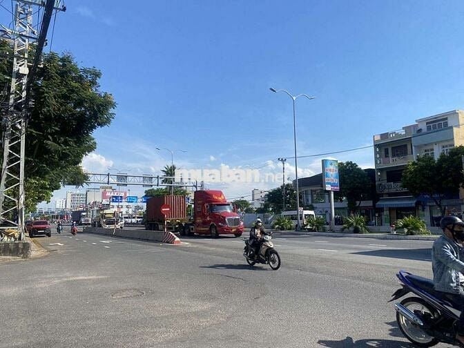 BÁN 2 NHÀ 4 TẦNG LIỀN KỀ ĐỘC LẬP Ở NGAY - VỊ TRÍ ĐẮC ĐỊA -  CẦU RỒNG