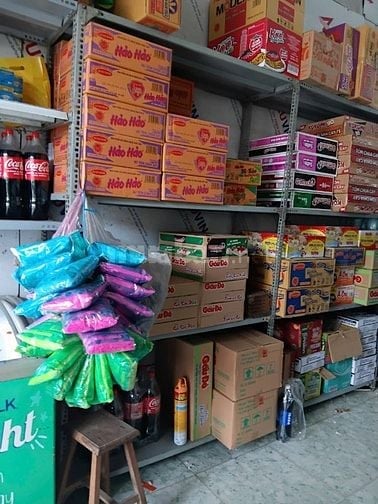 Bách hóa vào diệp Tết Trung Thu cần tuyển 2 nhân viên phụ bán hàng 
