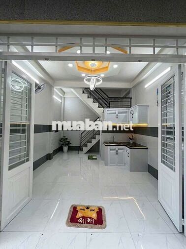 Nhà bán 4m × 5m lầu 2p ngu 1wc