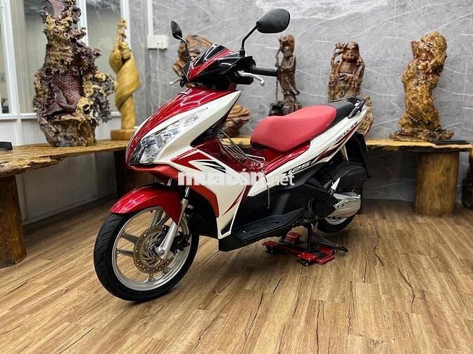 👉Airblade 125Fi chính chủ biển SG máy móc zin êm