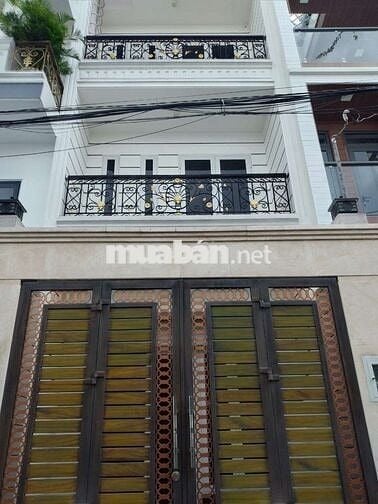 Nhà nguyên căn sát chợ Thủ Đức