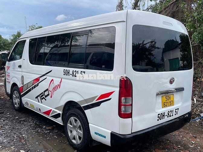 Toyota Hiace 2006 - 123 km