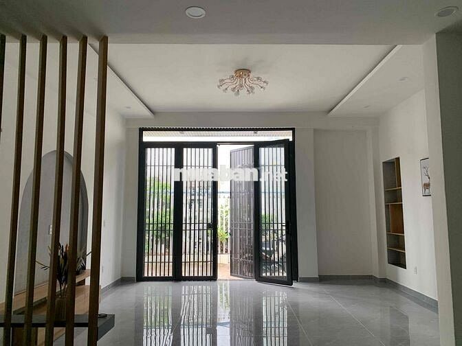 Bán nhà mới vô ở ngay 5,6 x 20m 2pn hẻm xe hơi đường Đặng Thúc Vịnh-HM