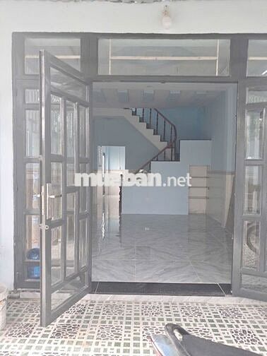 Cho thuê nhà nguyên căn giá cả hợp lý . Ưu tiên hộ gia đình ở lâu dài