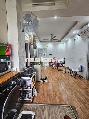 Bán căn hộ toà A6D Nam Trung Yên, 50m2, 2N, 1K, 1WC, giá 4.25 tỷ