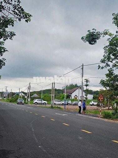 300m2 đất mặt tiền đường nhựa, xây trọ ngay KCN Becamex Chơn Thành