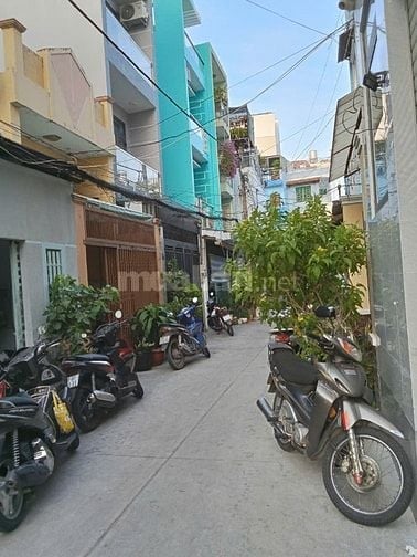 CẦN BÁN GẤP NHÀ HẺM 4M, 1 TRỆT, 1 LỬNG, 2 PN, 1 WC