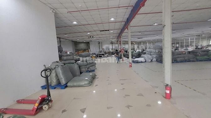 Cho thuê kho xưởng Bình Chánh , KV : 3.000m2, XD : 2.500m2, vp : 350m2