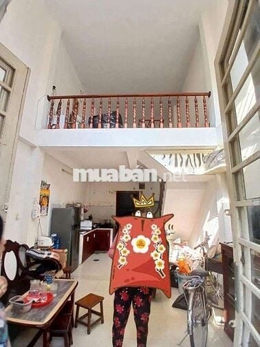 Nhà gần chợ Bình Thành.2 phòng kín.1 phòng hở