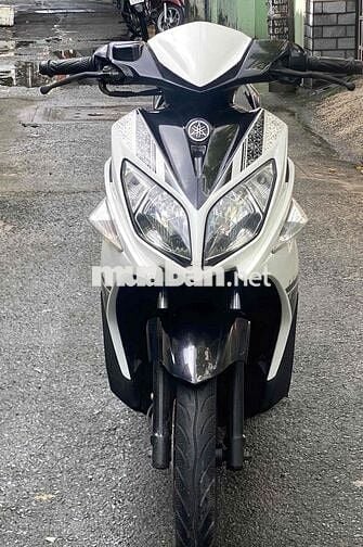 yamaha nouvo 4 Lx trắng đen 2011 máy zin ít SD đep