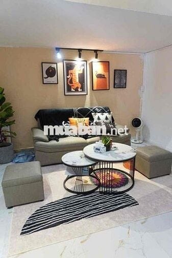 Bán nhà tập thể phố Lê Duẩn nhà đẹp 2 thoáng ở ngay 60m tầng 2 giá 2.1
