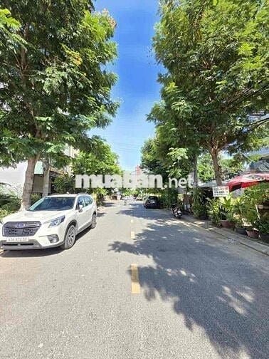 BÁN LÔ ĐẤT NGANG 6M MT MÂN QUANG 12 - DT 105M