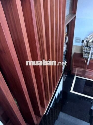 Nhà Trung tâm tân bình đối diện chợ tân bình