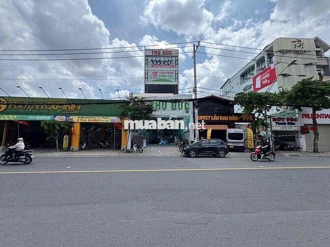 Toà Nhà Đặng Văn Bi MT8m|hầm trệt lững 4 lầu, thang máy| DTSD 1.250m²