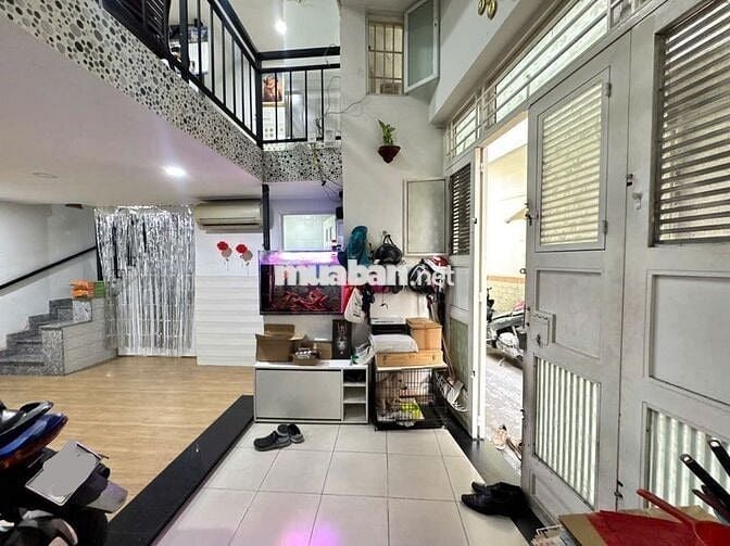 Nhà 4 tầng ngang lớn 5x6m sát mặt tiền Nguyễn Thông P9 Q3