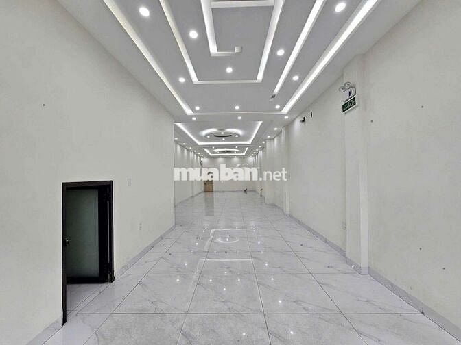 Cho thuê nhà 3 tầng mặt tiền Chi Lăng gần Chợ Cồn