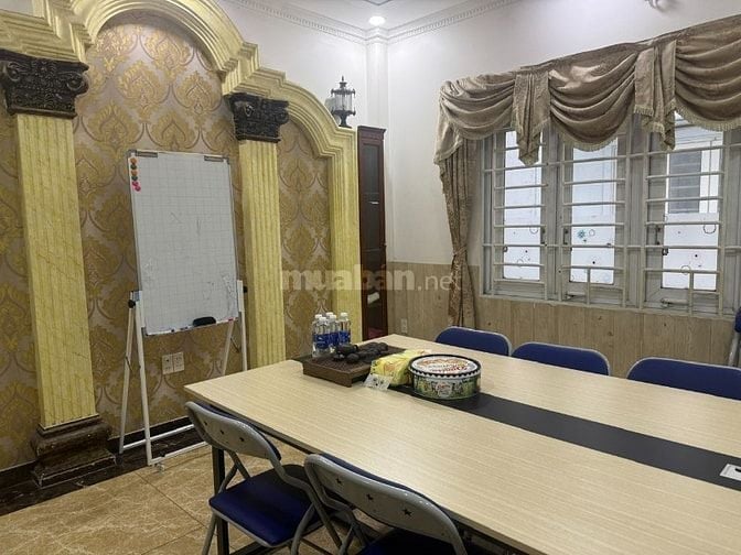 CHO THUÊ VĂN PHÒNG LẦU 1 – DIỆN TÍCH 30M²  Địa chỉ: 702/74/3 Lê Đức Th