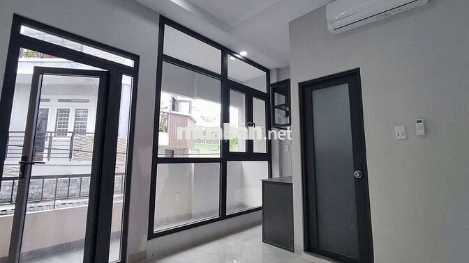 Căn Hộ Mới - Ban công - Xe free - Phía Q8 Giáp Q5 Q1