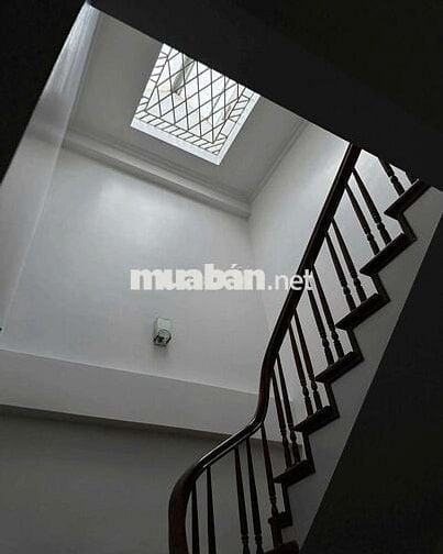 Chính chủ cho thuê nhà 65m² – ngõ 399 Âu Cơ, Tây Hồ.
có 4 phòng ngủ
