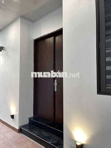Cho thuê nhà 2 tầng .
Dc: ngõ 238 Âu Cơ, Tây Hồ,- 2 Tầng - 50m²