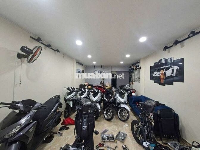 bán giảm 400tr P14 - Q6 GIÁP Q11 - XE HƠI NGỦ TRONG NHÀ KO QH