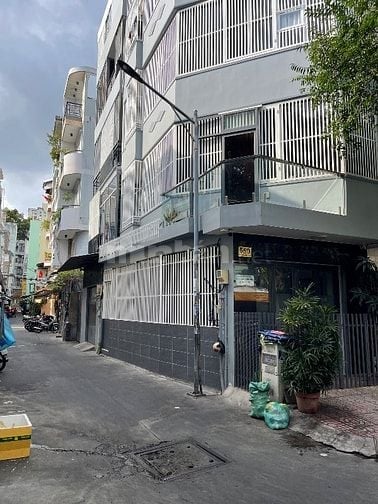 (Hiếm) Cho thuê mặt bằng trệt góc 2 mặt tiền Phan Văn Trị Q5 giá rẻ