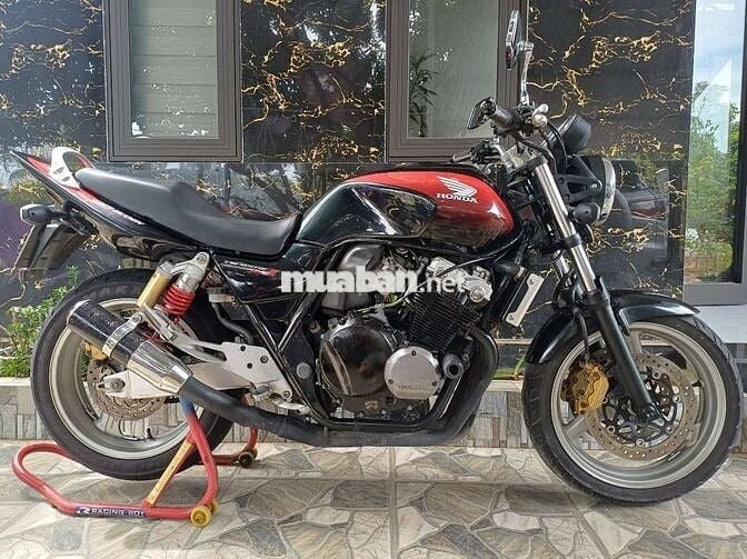 Honda CB400 Vtes 3
