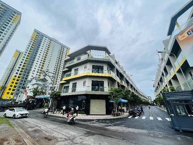 Bán Nhà 4 Tầng SHR Ngang Hiếm 6m: Thuận Tiện Vừa Ở Vừa Kinh Doanh 