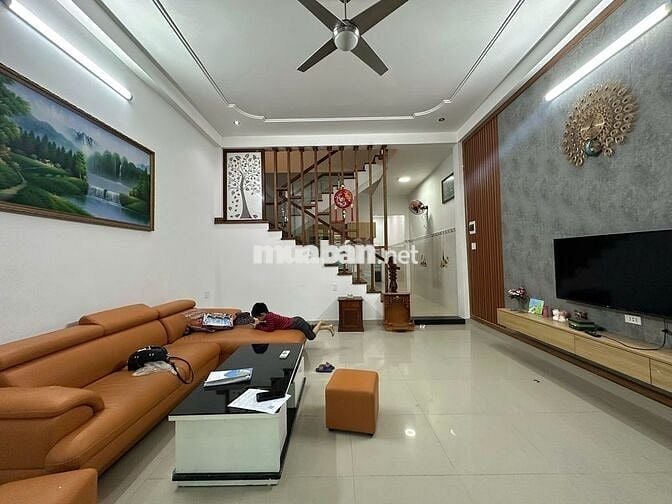 CHO THUÊ NHÀ 2 TẦNG MT BÀU NĂNG , 3ON , CÓ NỘI THẤT