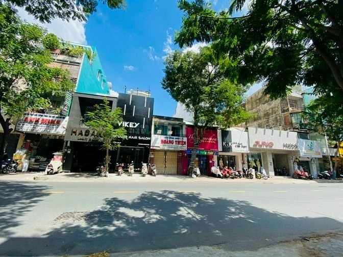 Cần bán căn nhà mặt tiền kinh doanh Lê Văn Sỹ, giá 320 triệu/m2.