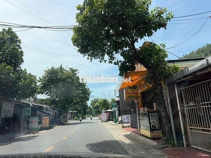 450m đg nhua xuân phú hoà khánh.