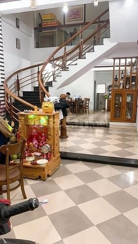Nhà 3 tầng Hòa Minh 7 gần biển, vị trí đẹp