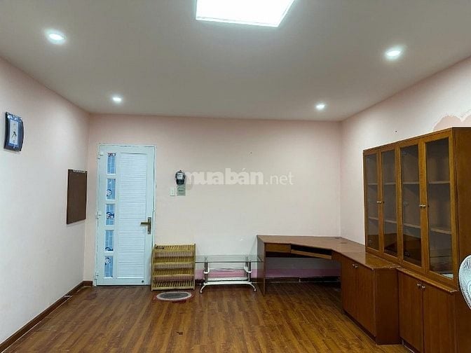 Căn hộ ngay trung tâm gần các loại tiện ích