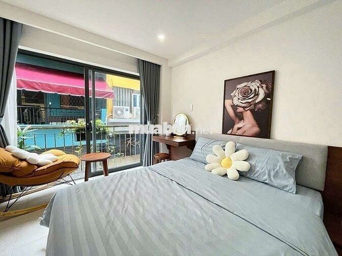Siêu phẩm căn hộ full nội thất ban công thoáng mát Đề Thám Quận 1