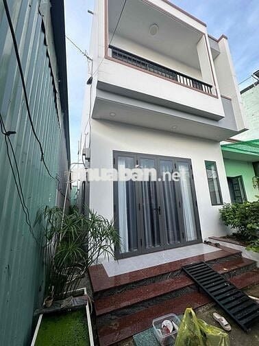 Nhà mặt tiền 110m2 3 phòng ngủ Bà Điểm Hóc Môn