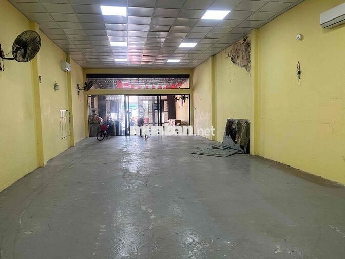 CHO THUÊ NHÀ KHO +XƯỠNG 6,5x32 nở hậu đường 6m  gần chợ Bà Điểm