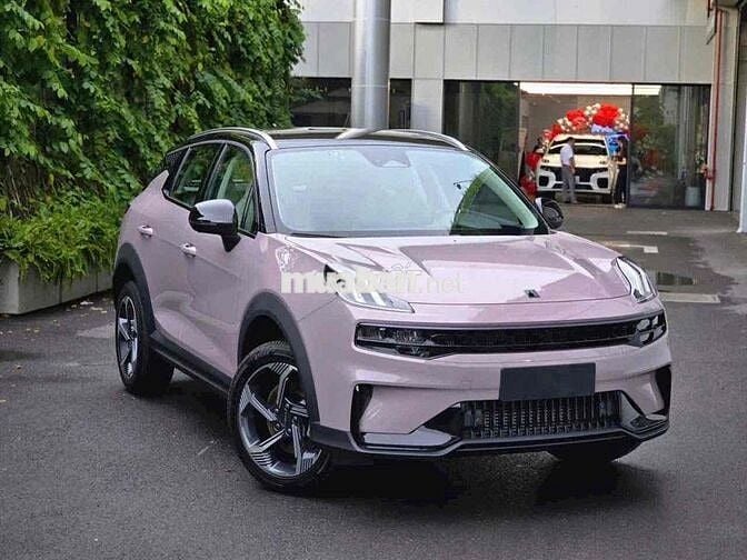 Lynk&Co 06 2025