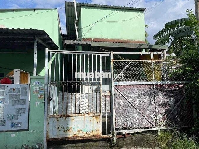 Dẫy trọ 4x18m Shr đh 5m thông vị trí đẹp ngay chợ Thị Trấn Hóc Môn