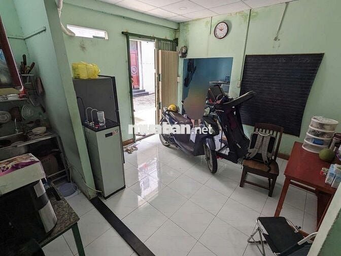 NGỢP BA.N.K - LÔ GÓC MT ĐƯỜNG SỐ 2 DĨ AN - 183M2 - CHỈ 8,8 TỶ.