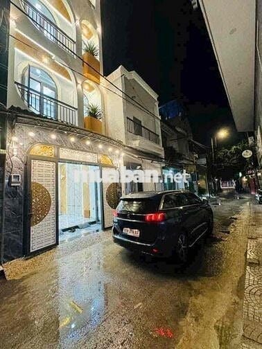 VỊ TRÍ RẤT ĐẸP.  CÁCH MẶT TIỀN ĐƯỜNG PHẠM VĂN CHIÊU vào 30m