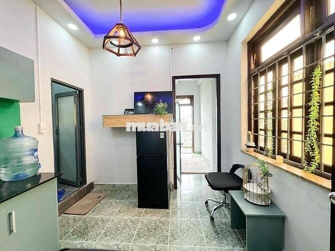 Căn Hộ 2PN BanCol Và NUôi Pet Được , thông Hẻm Q10, Phú Nhuận