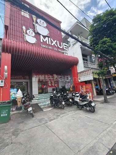 CẦN GẤP 1 NAM GIỮ XE QUÁN KEM MIXUE - Ở LẠI QUÁN - 10 TRIỆU/THÁNG