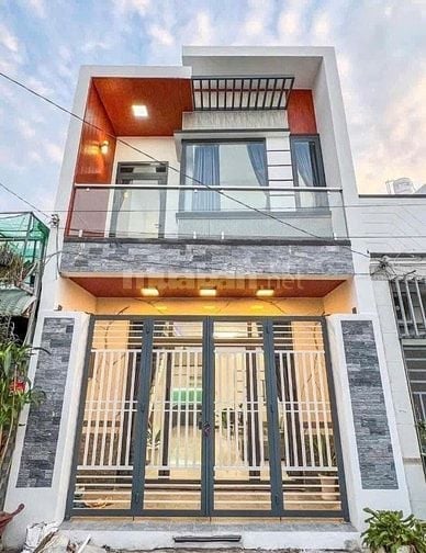 CHỦ NGỘP BANK BÁN GẤP CĂN NHÀ 1 TỶ 330 TRIỆU - Sổ Hồng Riêng
