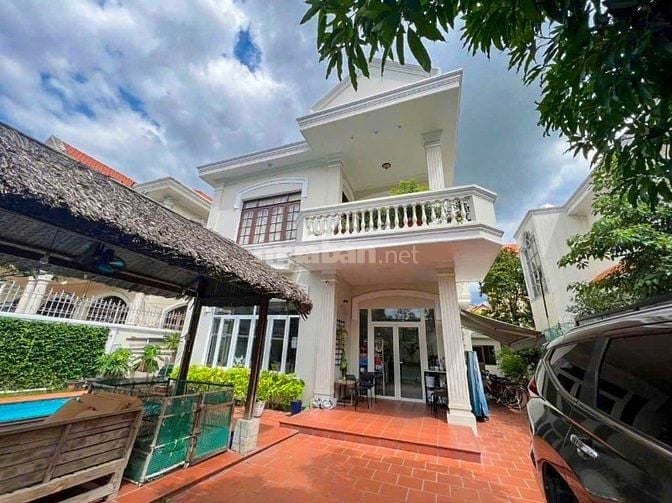Biệt thự Đặng Hữu Phổ Thảo Điền, 4 phòng ngủ, 406m², hồ bơi riêng