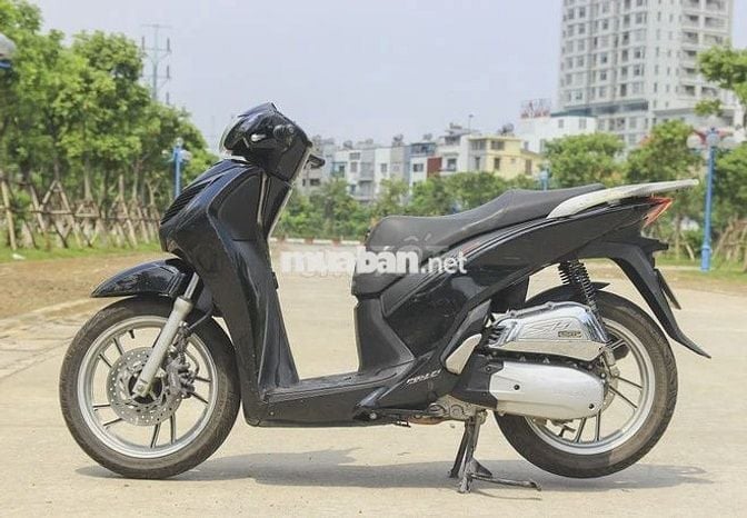 Cần bán SH Việt Nam, 125cc, màu đen, chính chủ