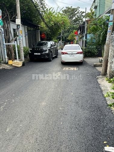 NHÀ 4 X 23M - XÂY 3 TẦNG - CÁCH LÊ QUANG ĐỊNH 50M - 12.6 TỶ VÀ 15.2TỶ