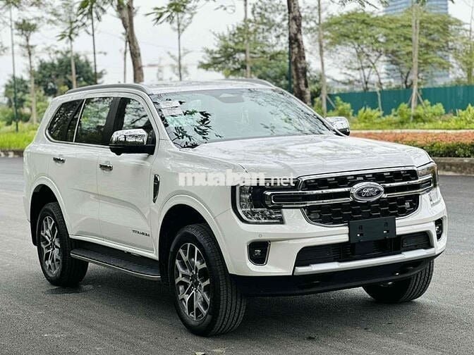 EVEREST GIAO NGAY TRẢ GÓP LINH HOẠT