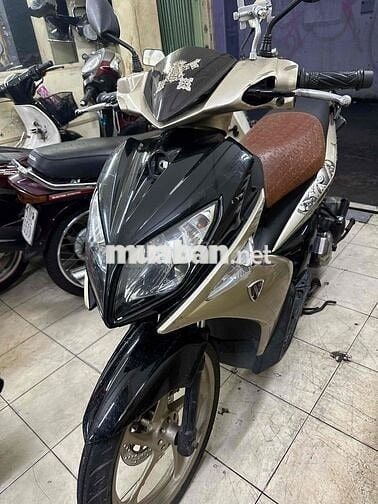 Novou 4, Máy mạnh êm.  cavet đầy đủ